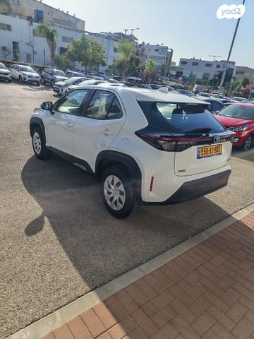 טויוטה יאריס קרוס