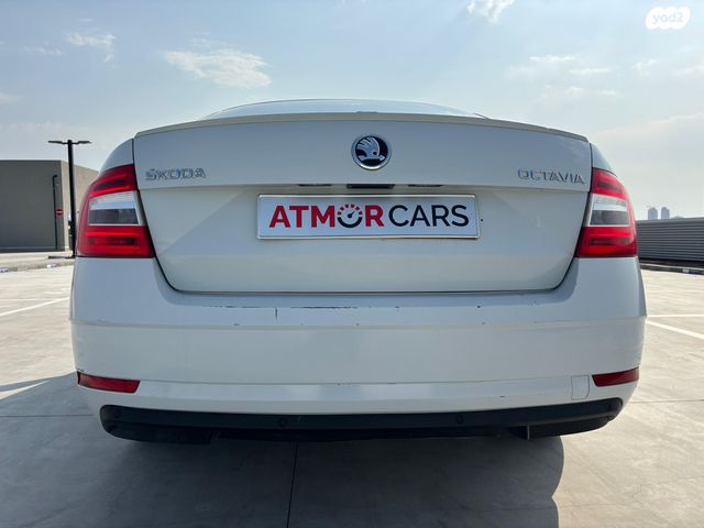 סקודה אוקטביה