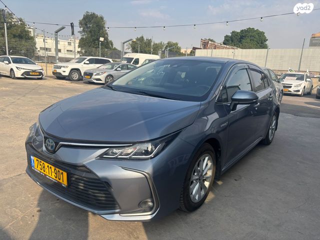 טויוטה קורולה