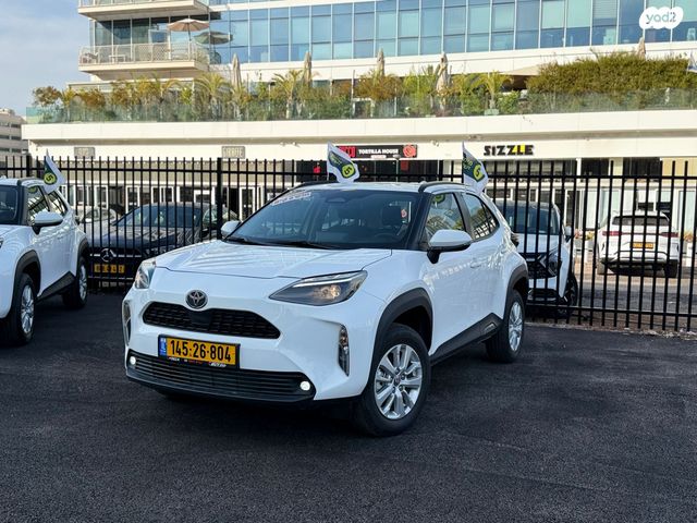 טויוטה יאריס קרוס