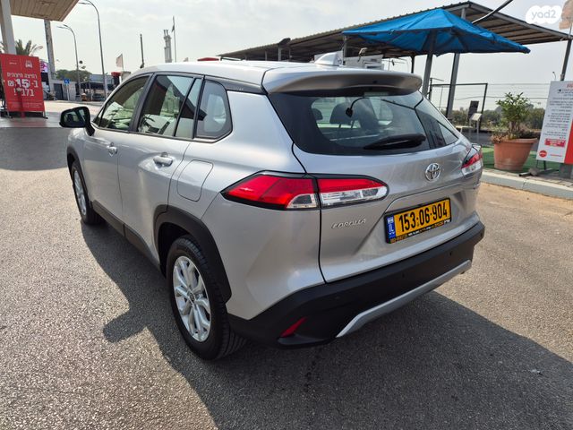 טויוטה קורולה קרוס