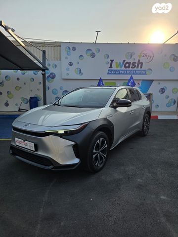 מודעת רכב טויוטה bZ4X