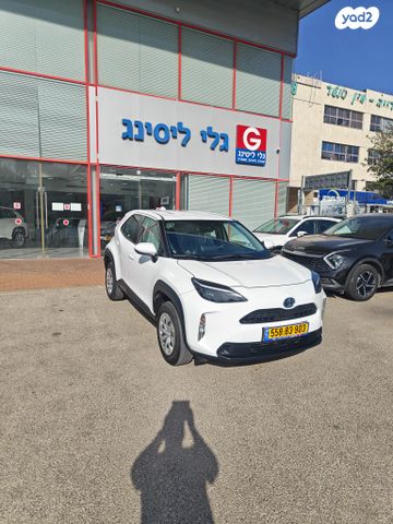 טויוטה יאריס קרוס