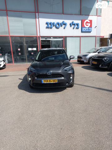 מודעת רכב טויוטה יאריס קרוס