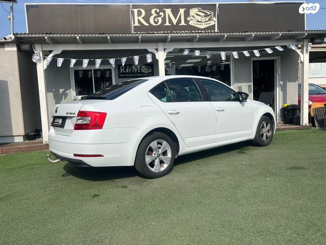 סקודה אוקטביה