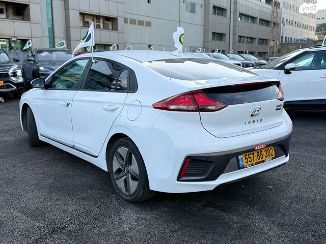 יונדאי איוניק