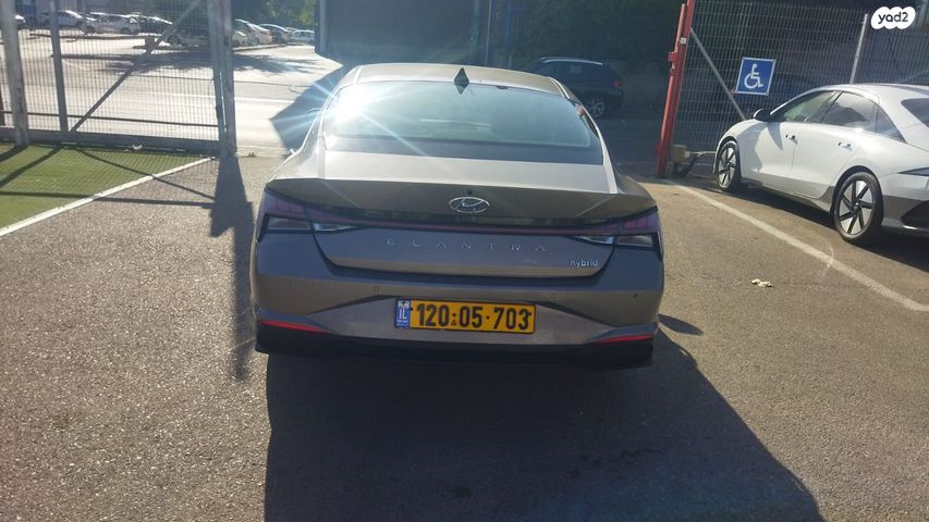 יונדאי אלנטרה