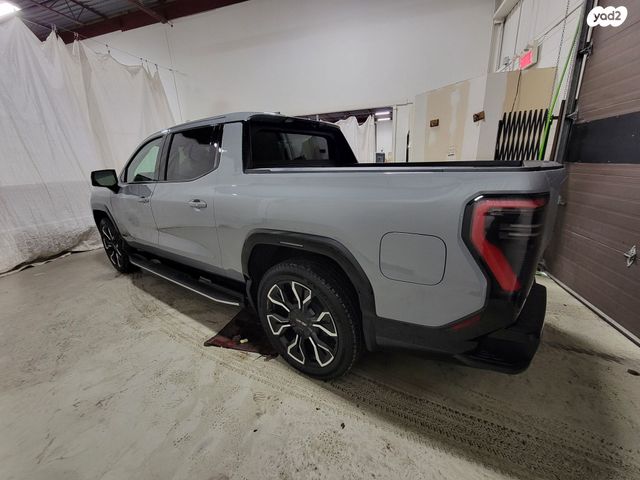 ג'י.אם.סי סיירה EV  