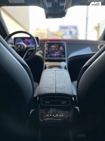 מרצדס-בנץ EQS SUV