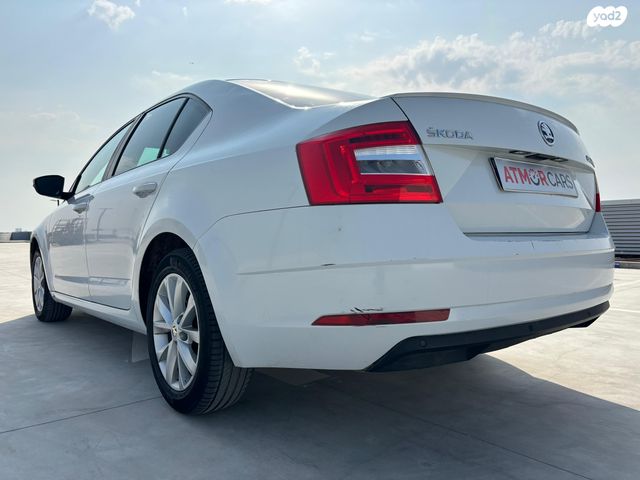 סקודה אוקטביה