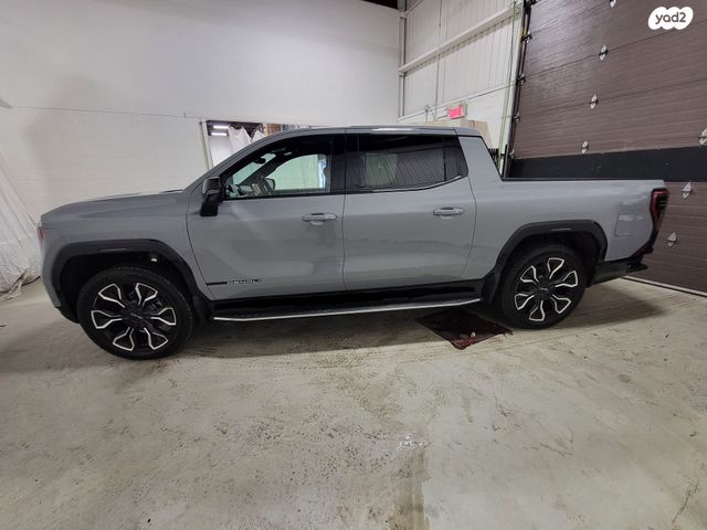 ג'י.אם.סי סיירה EV  