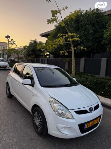 מודעת רכב יונדאי i20