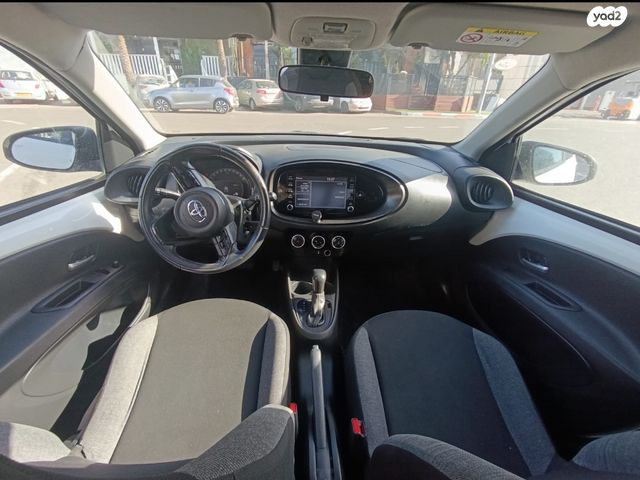 טויוטה אייגו X