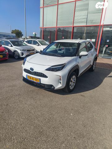 מודעת רכב טויוטה יאריס קרוס