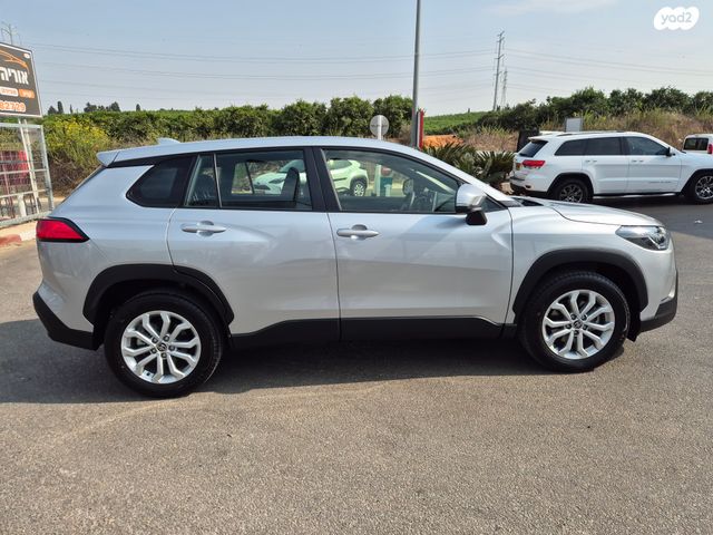 טויוטה קורולה קרוס