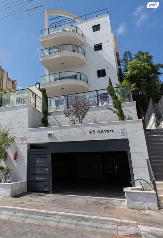 בנימין ד'ישראלי 45