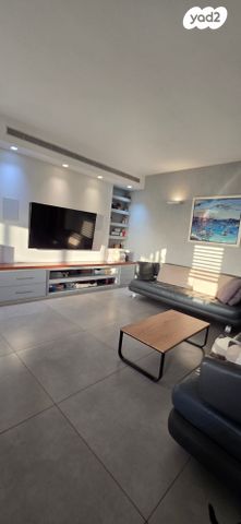 גג/ פנטהאוז, אריה לייב יפה 47, הרצליה הירוקה, נווה עובד, הרצליה