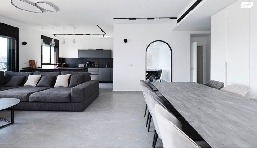 שדרות ירושלים 30