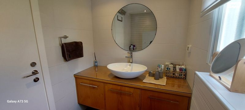 דירה, העירית 36, צמח השדה, מעלה אדומים