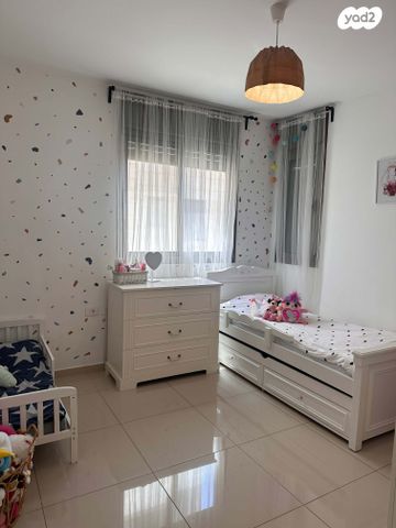 דירה, שדרות אבני החושן 12, כרמי גת, קרית גת