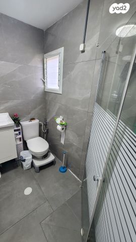 דירה, שדרות רש"י 6, קיבוץ גלויות, קרית מלאכי