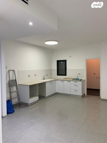 דירה, אריאל שרון 8, נווה שרון / שער העיר, נתיבות