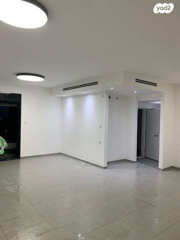 דירה, אריאל שרון 8, נווה שרון / שער העיר, נתיבות