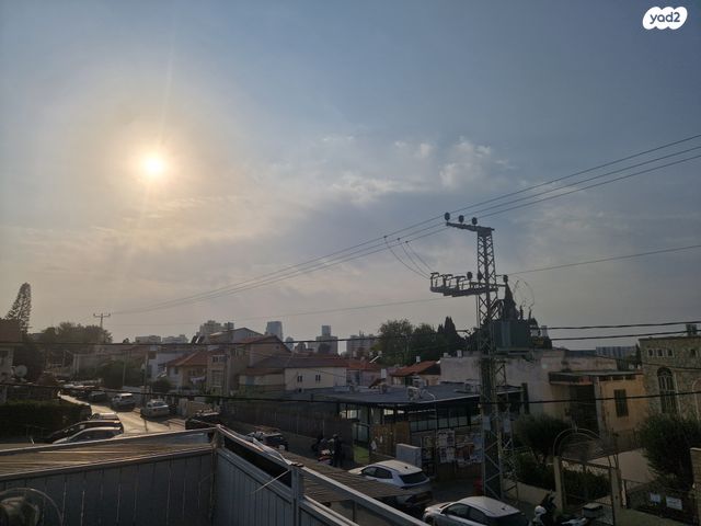 גג/ פנטהאוז, וייצמן 64, עמידר, בת ים