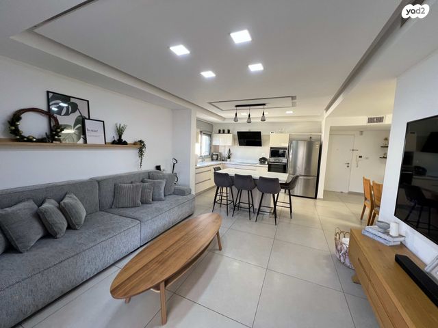 דירה, הרצל 50, עיר, מרכז העיר, נהריה