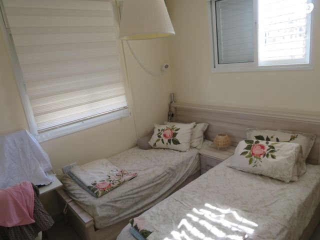 יונה בן אמיתי 27