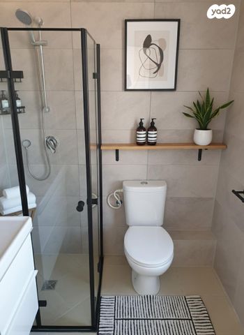 דירה, רב אלוף רפאל איתן 42, רמת אפעל, רמת גן