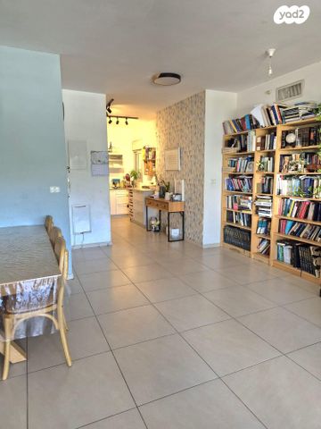 דירה, מילכה וולפסון 4, בר לב, מזכרת בתיה