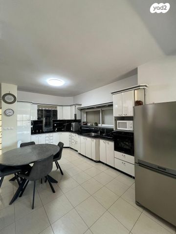 בית פרטי/ קוטג', יעקב שטיינברג 5, קרית בנימין, קרית אתא