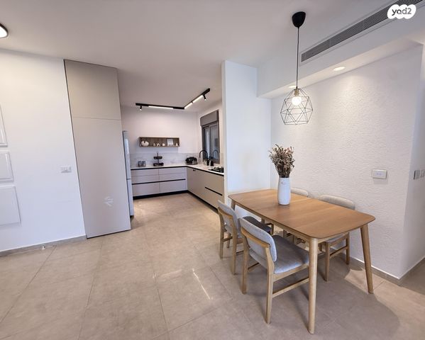 דירה, חטיבת הנח"ל 14, הפארק, חדרה