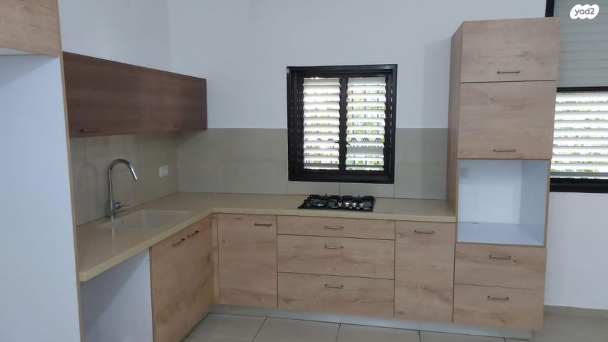 ז'בוטינסקי 21