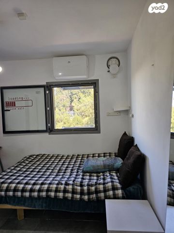 אריה לובה אליאב 20