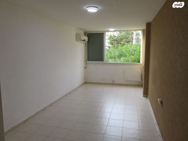 ארלוזורוב 23