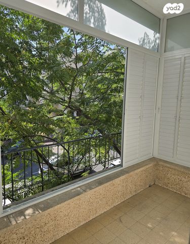 שדרות ירושלים 61