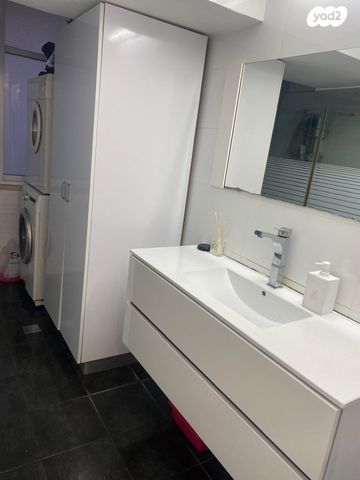 דירה, שדרות בנימין 50, מרכז העיר דרום, נתניה