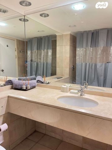 דירה, דוד אלעזר 10, חוף הכרמל, חיפה