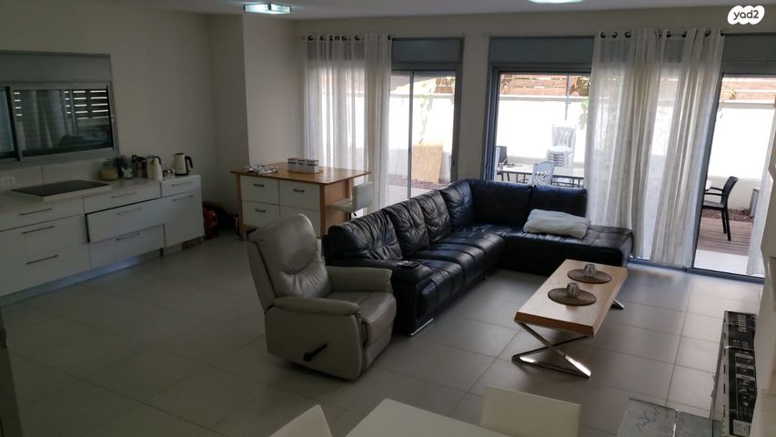 דו משפחתי, האורן 61, שאר העיר, רמת ישי