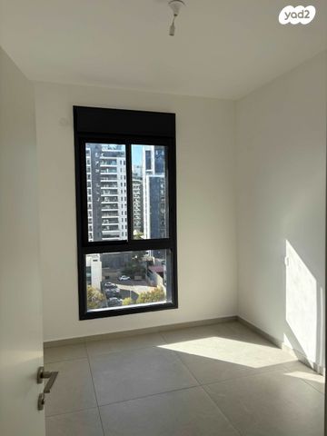 דירה, יצחק ויטנברג 2, פסגת הדר / נווה עוז הירוקה, פתח תקווה