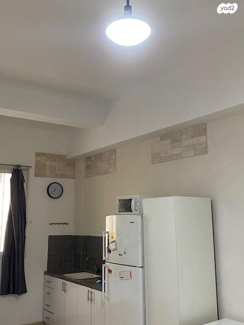 דרך העצמאות 63