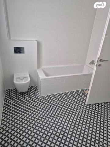 דירה, סנונית 5, גבעת אלונים, קרית אתא