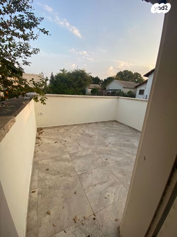 דירה, שדמות דבורה, שדמות דבורה, שדמות דבורה