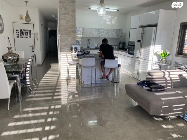 דירה, שדרות בנימין 50, מרכז העיר דרום, נתניה