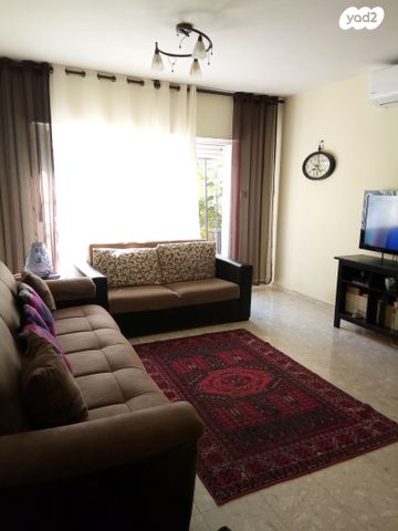 דירה, שדרות ירושלים 36, יצחק רבין, מעלות תרשיחא