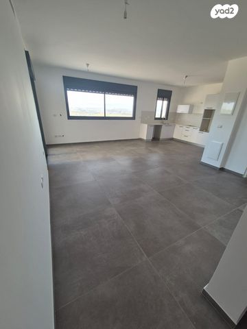 דירה, סנונית 5, גבעת אלונים, קרית אתא