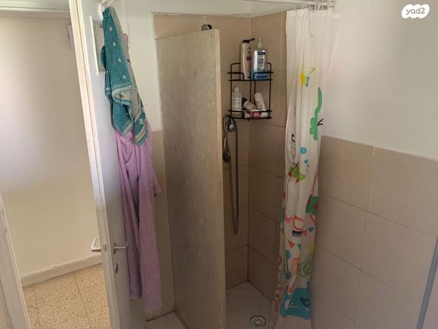 יהושע חנקין 49