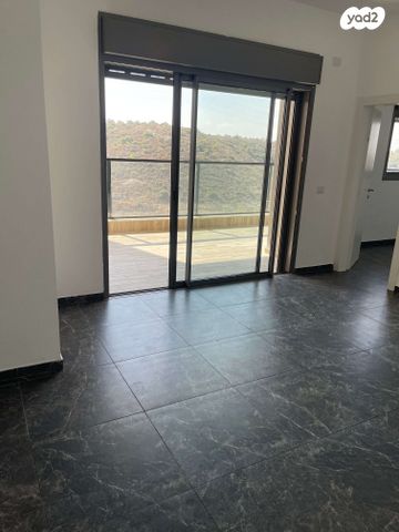 דירה, הערבה 18, גבעת טל, אלפי מנשה